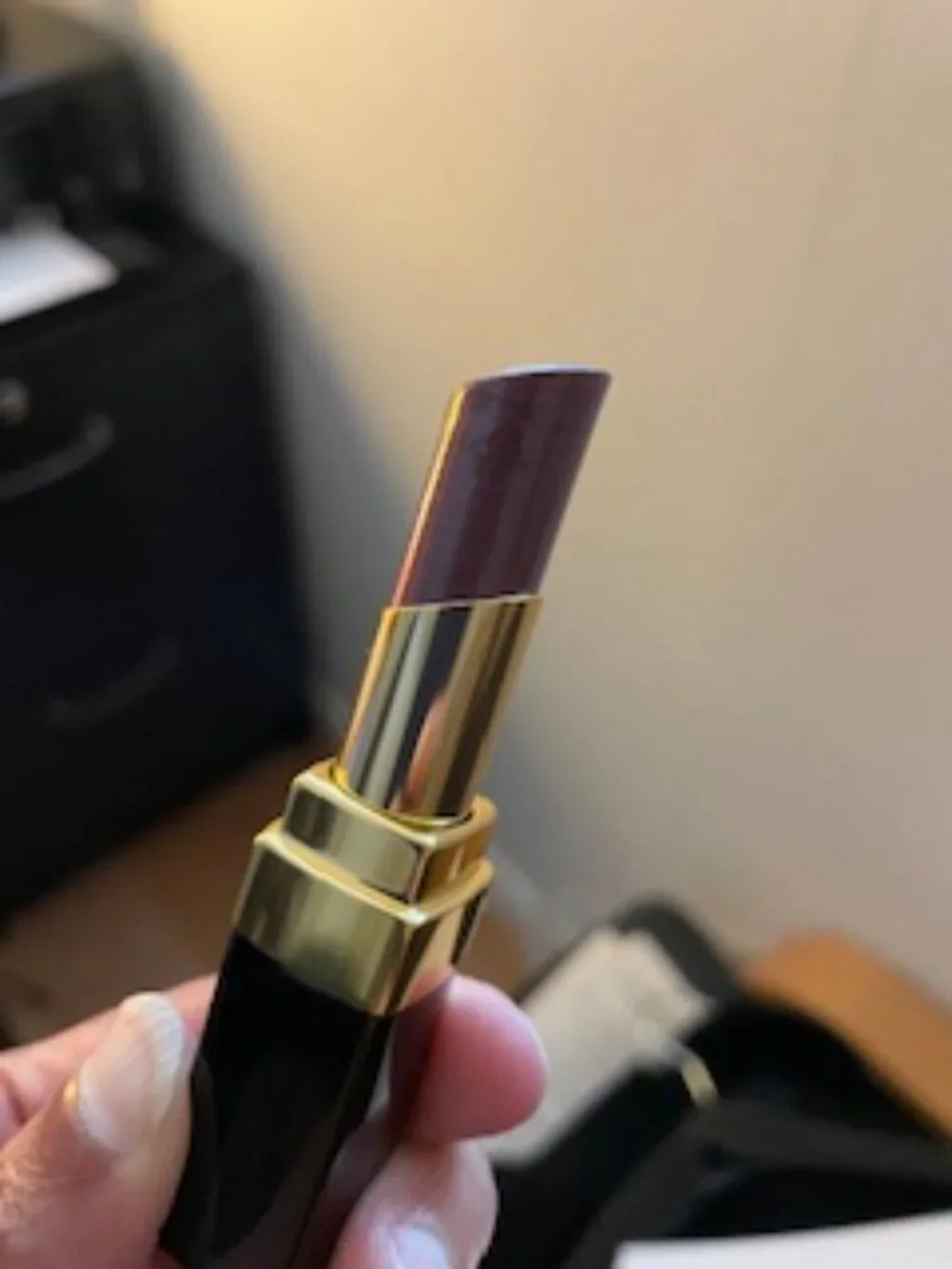 Rouge Coco Shine Hydrating Sheer Lipstick in Cavaliere nr 65